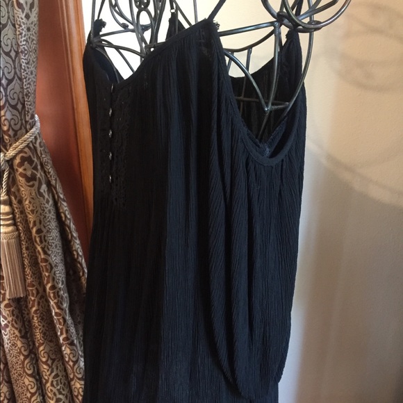 Forever 21 Black cold shoulder - Picture 2 of 6
